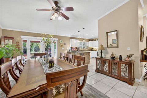 Casa en venta en Homestead, Florida, 4 dormitorios, 228.73 m2 № 1951437 - foto 15