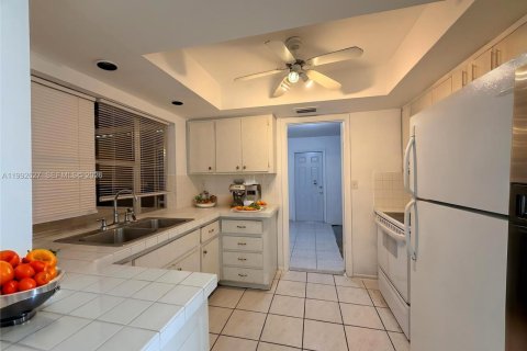 House in Tamarac, Florida 2 bedrooms, 74.88 sq.m. № 2055796 - photo 8