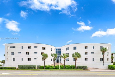 Кондоминиум с 3 спальнями в Индиалантик, Флорида № 2029393