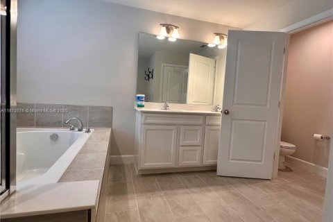 Villa ou maison à vendre à Clermont, Floride: 5 chambres, 306.95 m2 № 1921883 - photo 19