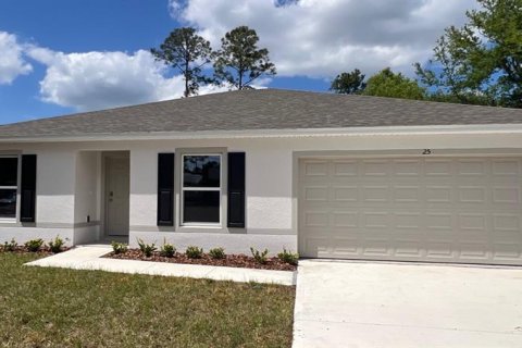 House in Palm Coast, Florida 3 bedrooms, 144.18 sq.m. № 1636213 - photo 1