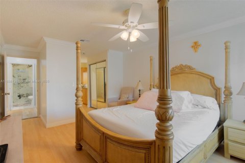 House in Boca Raton, Florida 2 bedrooms, 102.19 sq.m. № 1832235 - photo 17