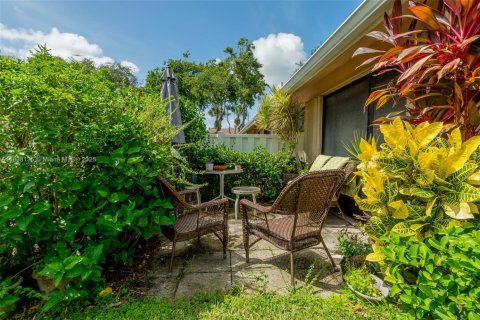 House in Boca Raton, Florida 2 bedrooms, 102.19 sq.m. № 1832235 - photo 23
