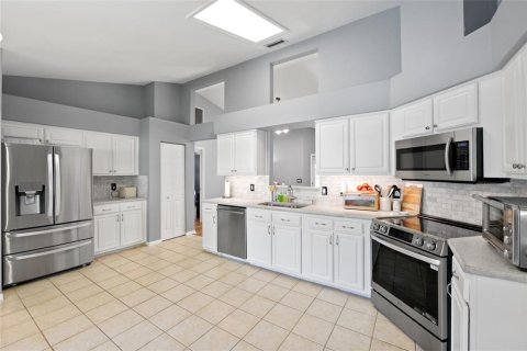 House in Gainesville, Florida 4 bedrooms, 166.3 sq.m. № 1881287 - photo 17