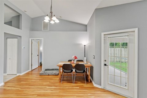 House in Gainesville, Florida 4 bedrooms, 166.3 sq.m. № 1881287 - photo 11