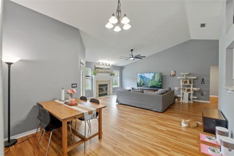 House in Gainesville, Florida 4 bedrooms, 166.3 sq.m. № 1881287 - photo 12