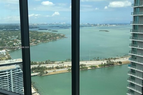 Condominio en alquiler en Miami, Florida, 1 dormitorio, 65.59 m2 № 1952101 - foto 9