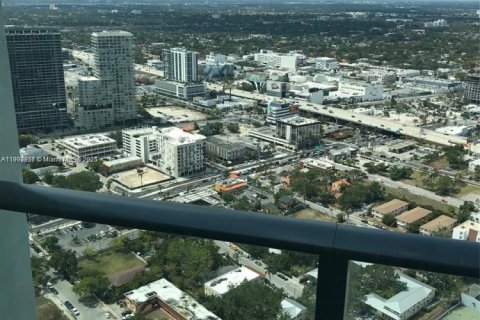 Condominio en alquiler en Miami, Florida, 1 dormitorio, 65.59 m2 № 1952101 - foto 5