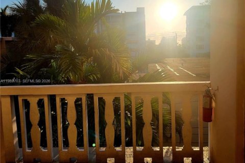 Купить кондоминиум в Бей-Харбор-Айлендс, Флорида 1 спальня, 83.89м2, № 2051764 - фото 10