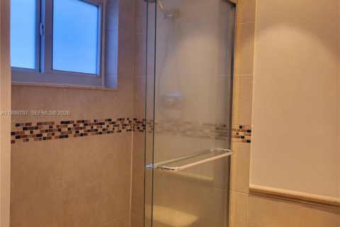 Купить кондоминиум в Бей-Харбор-Айлендс, Флорида 1 спальня, 83.89м2, № 2051764 - фото 8