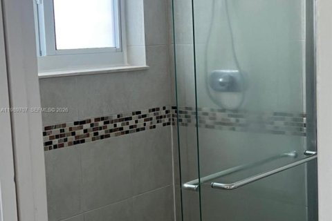 Купить кондоминиум в Бей-Харбор-Айлендс, Флорида 1 спальня, 83.89м2, № 2051764 - фото 9