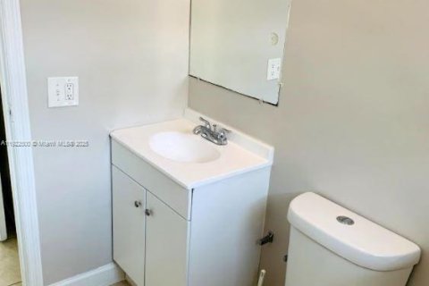 Снять в аренду квартиру в Майами, Флорида 1 спальня, 52.03м2, № 1977028 - фото 8