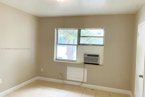 Снять в аренду квартиру в Майами, Флорида 1 спальня, 52.03м2, № 1977028 - фото 6