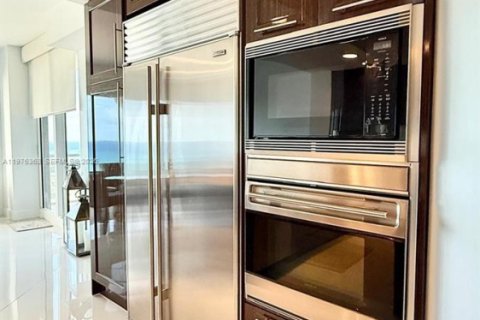 Купить кондоминиум в Ривьера-Бич, Флорида 3 спальни, 247.12м2, № 2043391 - фото 17