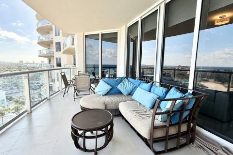 Купить кондоминиум в Ривьера-Бич, Флорида 3 спальни, 247.12м2, № 2043391 - фото 2