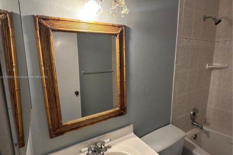 Villa ou maison à louer à North Lauderdale, Floride: 3 chambres, 181.07 m2 № 1964427 - photo 24