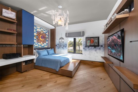 House in Coral Gables, Florida 6 bedrooms, 551.65 sq.m. № 1776337 - photo 20