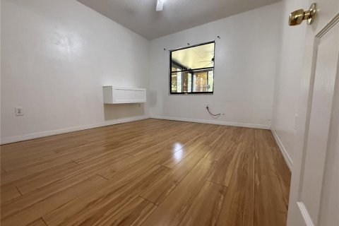 Villa ou maison à louer à Saint Petersburg, Floride: 3 chambres, 112.69 m2 № 2376741 - photo 11