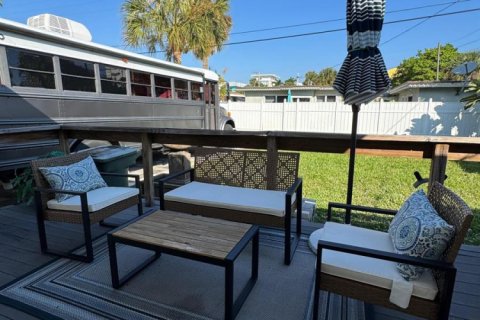 Villa ou maison à louer à Riviera Beach, Floride: 2 chambres, 61.32 m2 № 2389554 - photo 16
