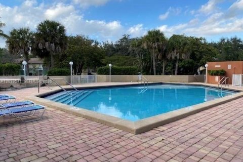 Condominio en alquiler en Sunrise, Florida, 1 dormitorio, 77.11 m2 № 2086149 - foto 18