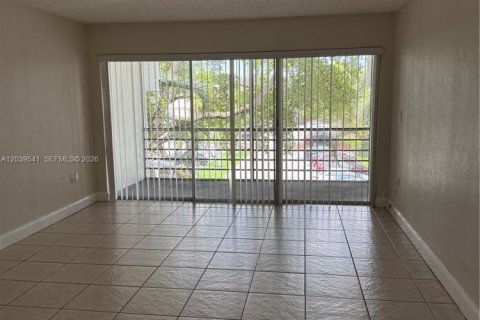 Condominio en alquiler en Sunrise, Florida, 1 dormitorio, 77.11 m2 № 2086149 - foto 5