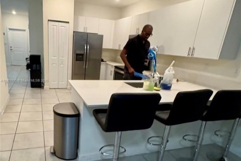 Adosado en alquiler en Homestead, Florida, 4 dormitorios, 169.08 m2 № 2059981 - foto 27