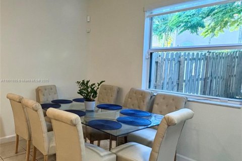 Adosado en alquiler en Homestead, Florida, 4 dormitorios, 169.08 m2 № 2059981 - foto 4