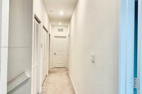 Adosado en alquiler en Homestead, Florida, 4 dormitorios, 169.08 m2 № 2059981 - foto 6