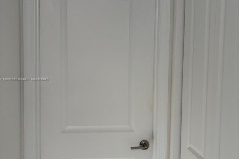 Adosado en alquiler en Homestead, Florida, 4 dormitorios, 169.08 m2 № 2059981 - foto 23