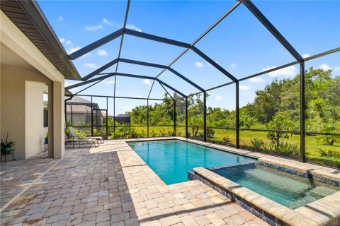 House in Bradenton, Florida 3 bedrooms, 228.08 sq.m. № 1883329 - photo 25