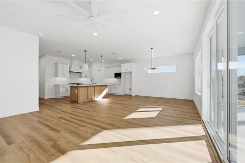 House in Gainesville, Florida 4 bedrooms, 167.22 sq.m. № 2139628 - photo 9