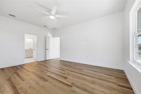 House in Gainesville, Florida 4 bedrooms, 167.22 sq.m. № 2139628 - photo 19