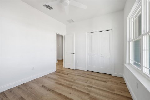 House in Gainesville, Florida 4 bedrooms, 167.22 sq.m. № 2139628 - photo 15