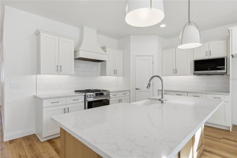 House in Gainesville, Florida 4 bedrooms, 167.22 sq.m. № 2139628 - photo 3