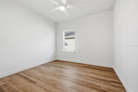 House in Gainesville, Florida 4 bedrooms, 167.22 sq.m. № 2139628 - photo 17