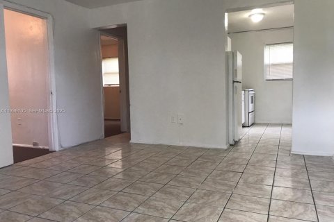 Apartment in Miami, Florida 2 bedrooms № 1994731 - photo 3