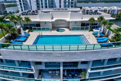 Copropriété à vendre à North Bay Village, Floride: 3 chambres, 170.94 m2 № 2189407 - photo 2