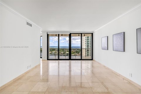 Condominio en venta en Aventura, Florida, 2 dormitorios, 144.93 m2 № 2020580 - foto 9