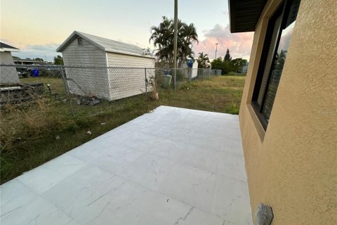 Villa ou maison à louer à Fort Myers, Floride: 4 chambres, 127 m2 № 2136975 - photo 20