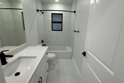 Villa ou maison à louer à Fort Myers, Floride: 4 chambres, 127 m2 № 2136975 - photo 14