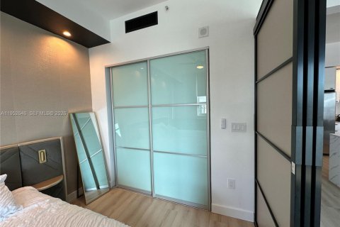 Condominio en alquiler en Miami, Florida, 1 dormitorio, 63.64 m2 № 2008490 - foto 26