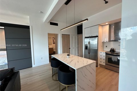 Condominio en alquiler en Miami, Florida, 1 dormitorio, 63.64 m2 № 2008490 - foto 15