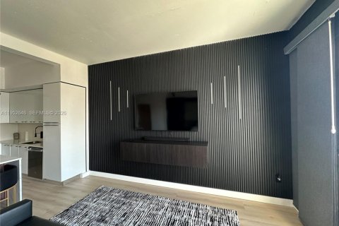 Condominio en alquiler en Miami, Florida, 1 dormitorio, 63.64 m2 № 2008490 - foto 20