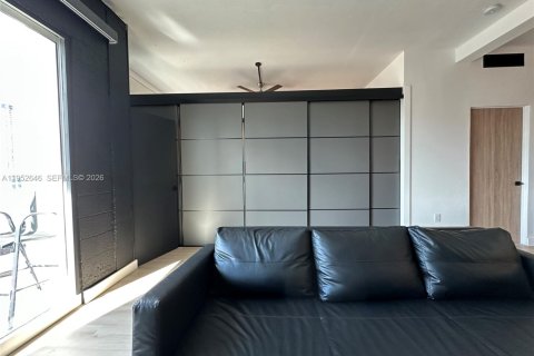 Condominio en alquiler en Miami, Florida, 1 dormitorio, 63.64 m2 № 2008490 - foto 29