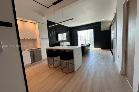 Condominio en alquiler en Miami, Florida, 1 dormitorio, 63.64 m2 № 2008490 - foto 7