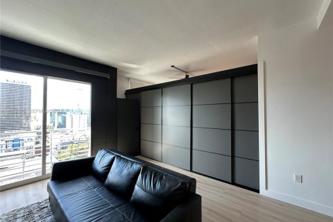 Condominio en alquiler en Miami, Florida, 1 dormitorio, 63.64 m2 № 2008490 - foto 30