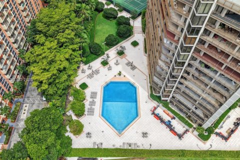 Condo in Miami, Florida, 2 bedrooms  № 2168052 - photo 26