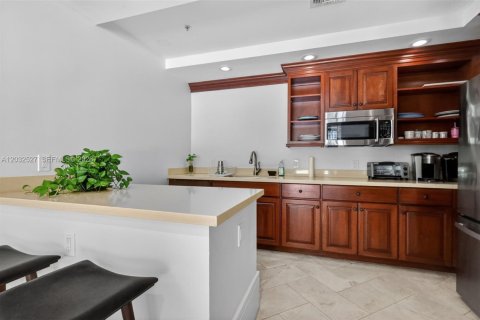 Condo in Miami, Florida, 2 bedrooms  № 2168052 - photo 28