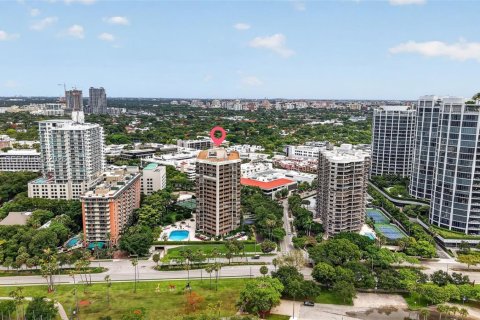 Condo in Miami, Florida, 2 bedrooms  № 2168052 - photo 24