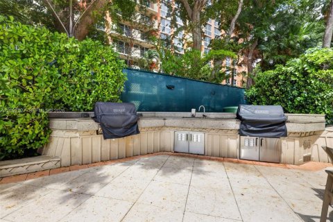 Condo in Miami, Florida, 2 bedrooms  № 2168052 - photo 27